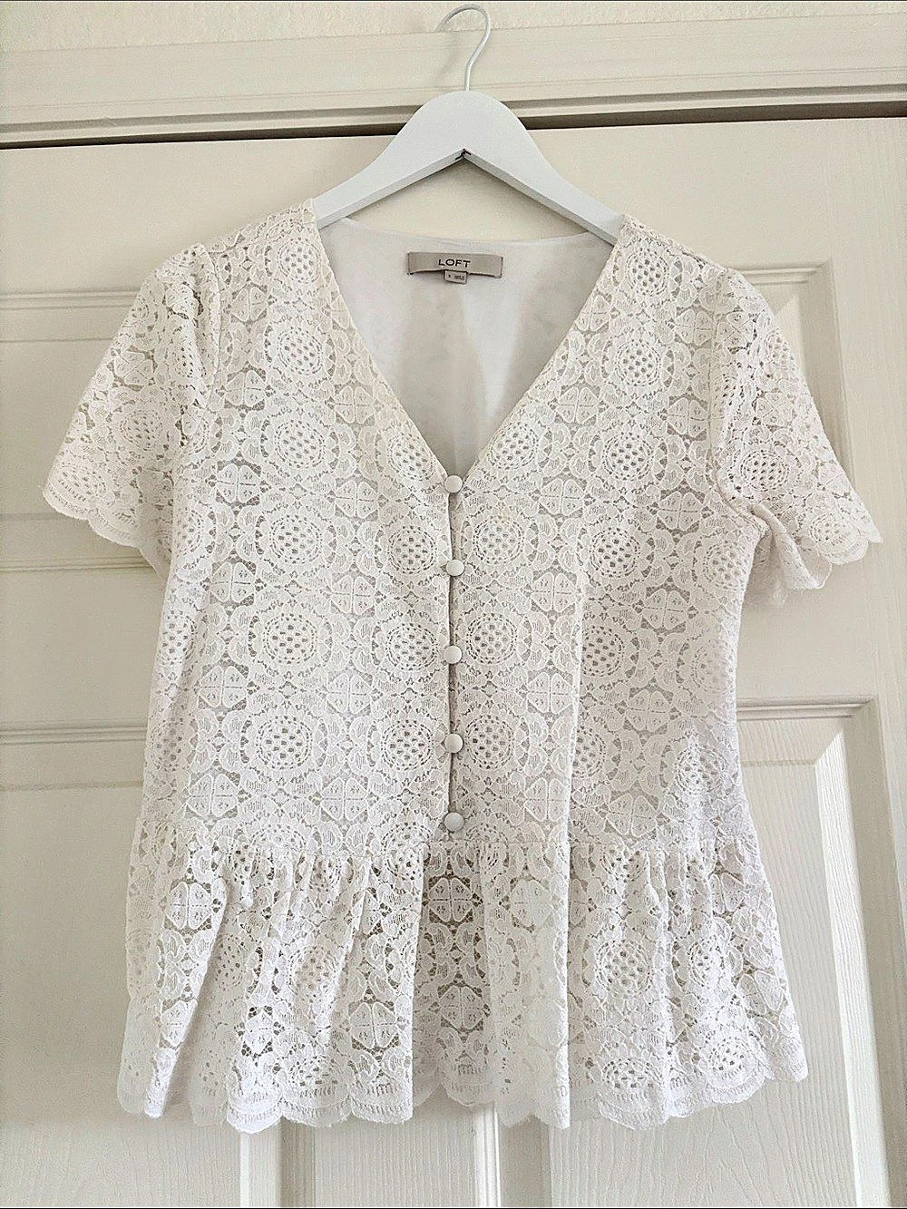 LOFT Lace Peplum Blouse White Small Like New